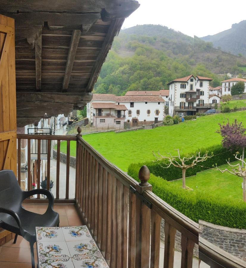 Hostal Mendaurpe Ituren Екстериор снимка