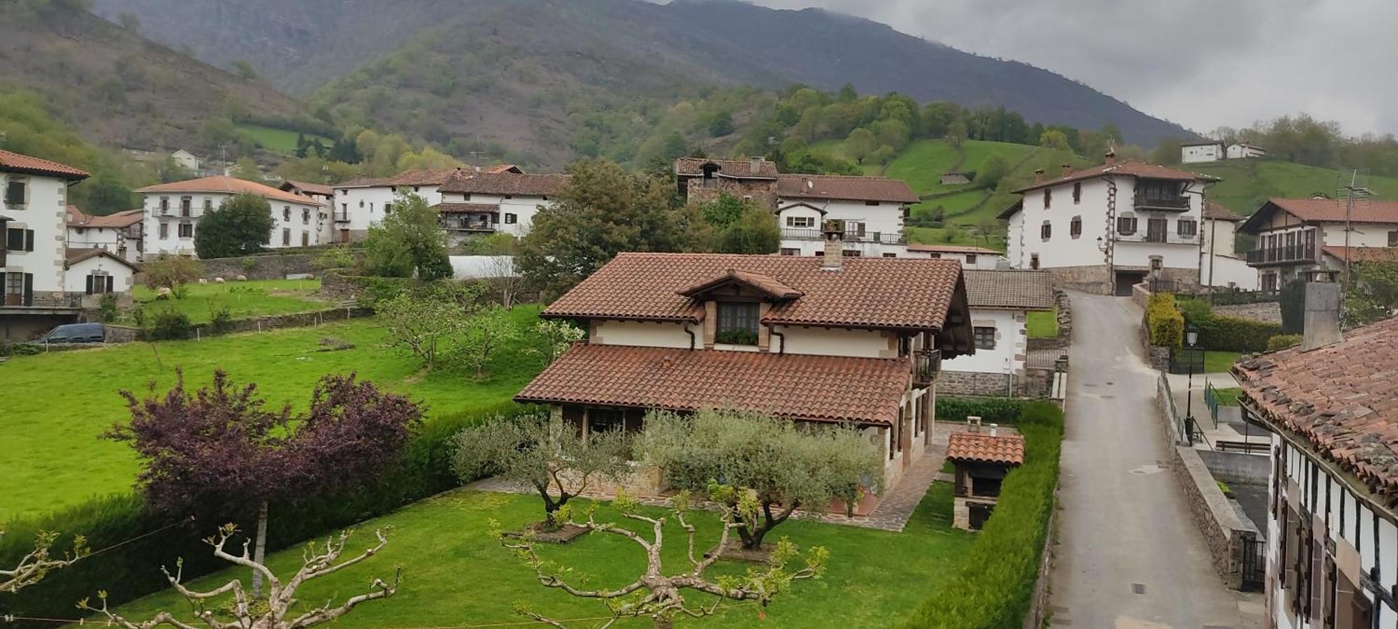 Hostal Mendaurpe Ituren Екстериор снимка