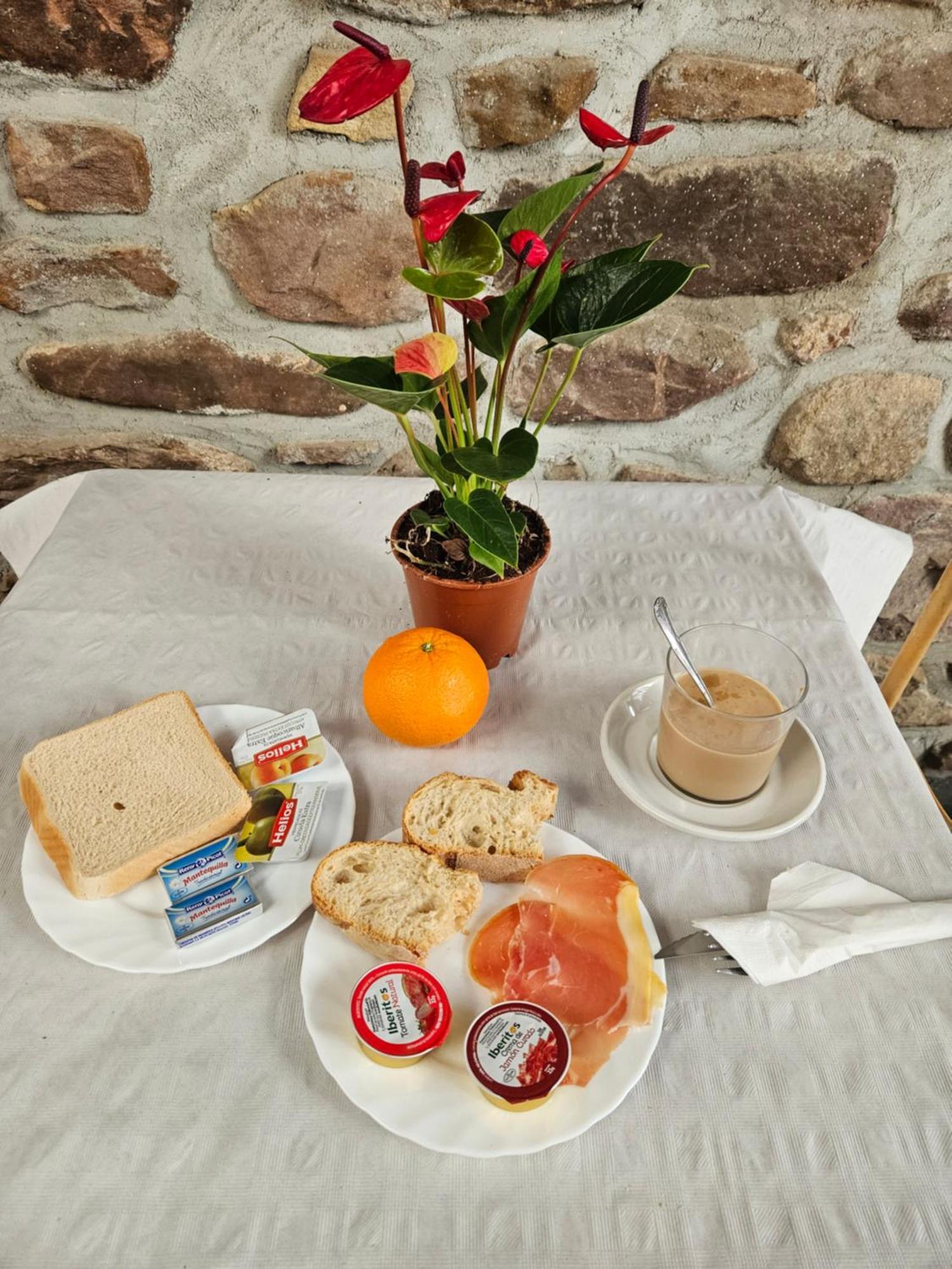 Hostal Mendaurpe Ituren Екстериор снимка